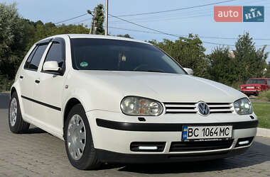 Хетчбек Volkswagen Golf 2002 в Львові