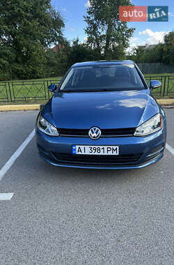 Хетчбек Volkswagen Golf 2017 в Києві