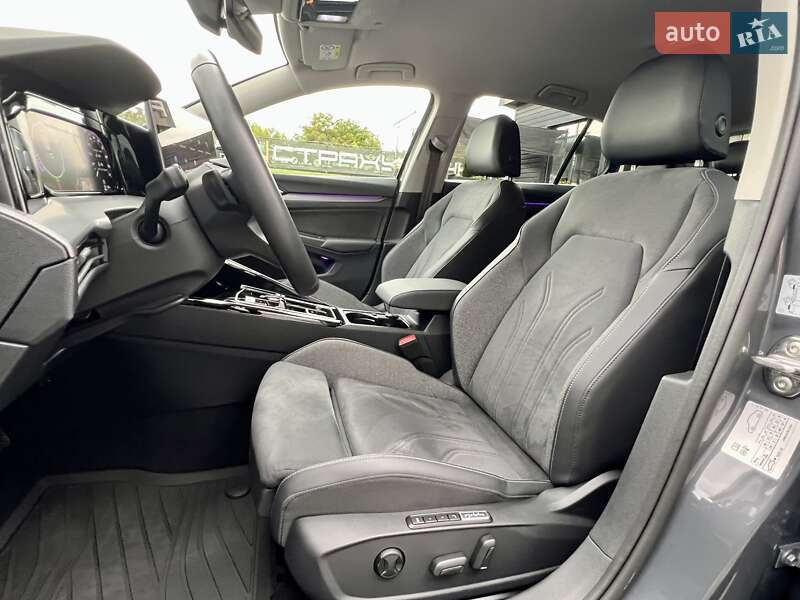 Хетчбек Volkswagen Golf 2024 в Києві