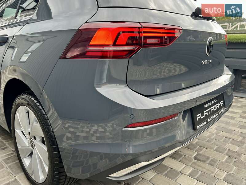 Хетчбек Volkswagen Golf 2024 в Києві