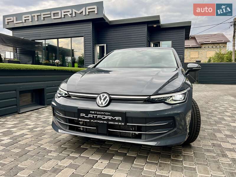 Хетчбек Volkswagen Golf 2024 в Києві