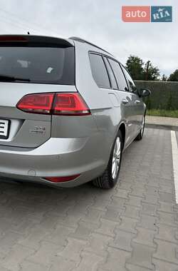 Универсал Volkswagen Golf 2014 в Вараше