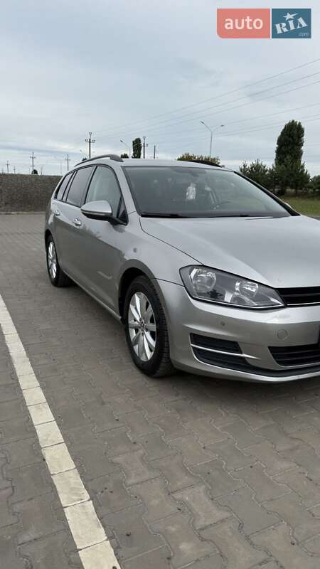 Універсал Volkswagen Golf 2014 в Вараші