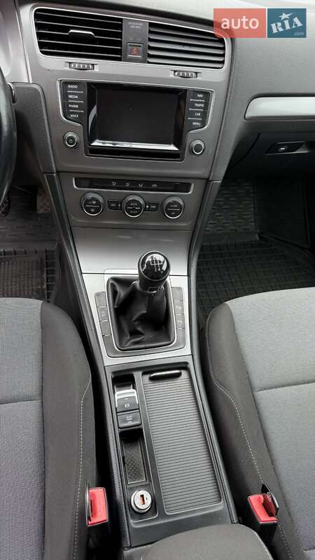 Універсал Volkswagen Golf 2014 в Вараші