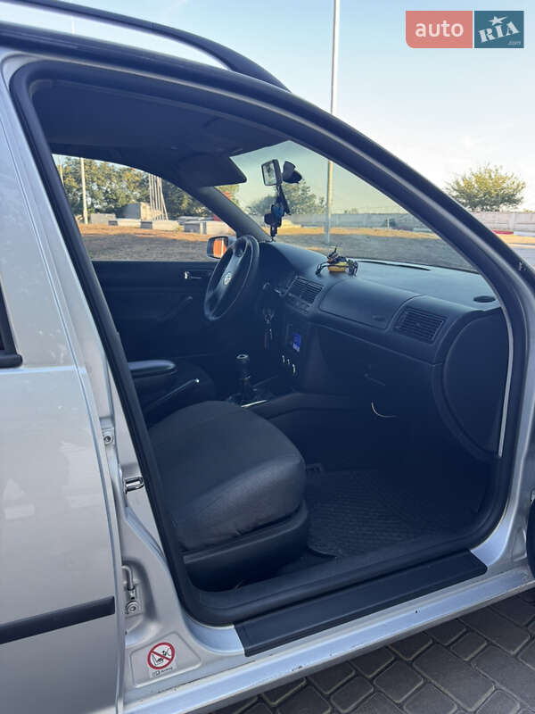 Універсал Volkswagen Golf 2003 в Одесі