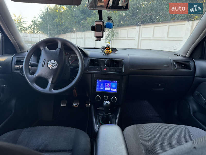 Універсал Volkswagen Golf 2003 в Одесі