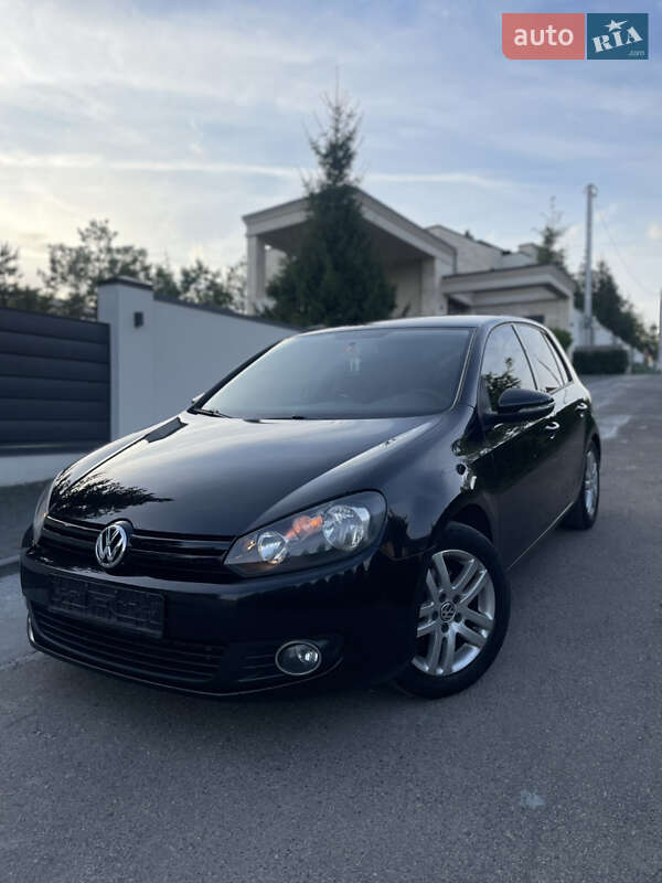 Хетчбек Volkswagen Golf 2010 в Львові