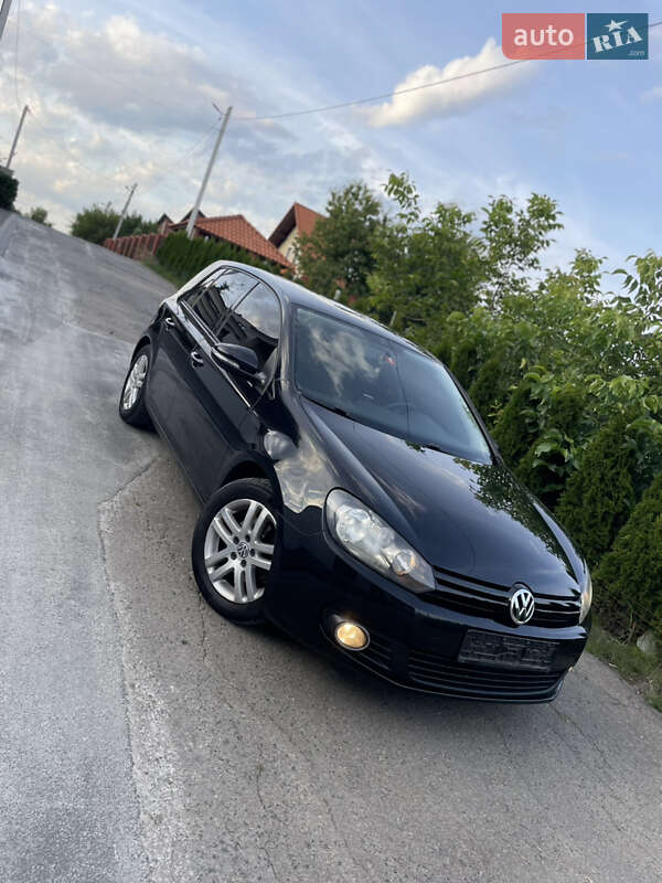 Хетчбек Volkswagen Golf 2010 в Львові