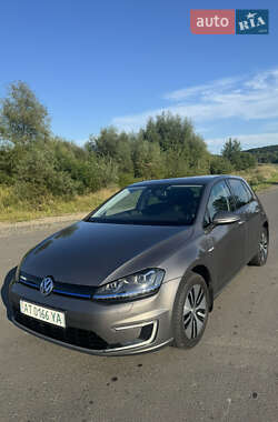 Хетчбек Volkswagen Golf 2015 в Тисмениці