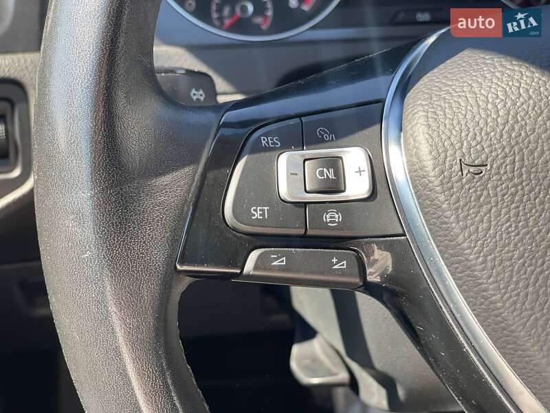 Универсал Volkswagen Golf 2019 в Одессе