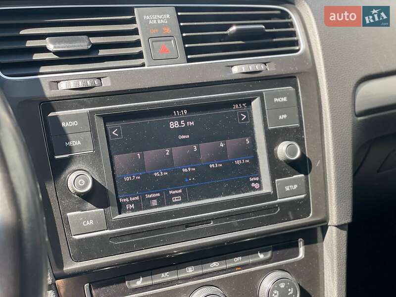 Универсал Volkswagen Golf 2019 в Одессе