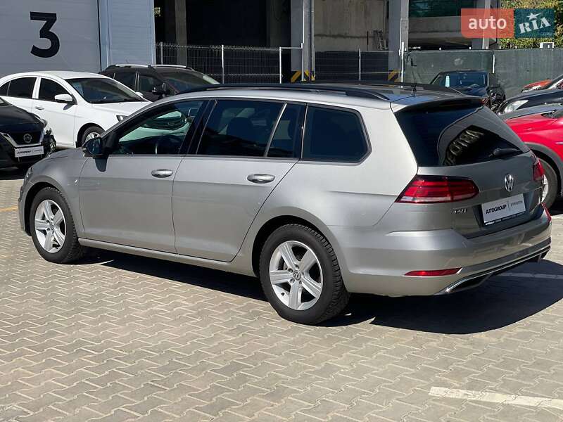 Универсал Volkswagen Golf 2019 в Одессе