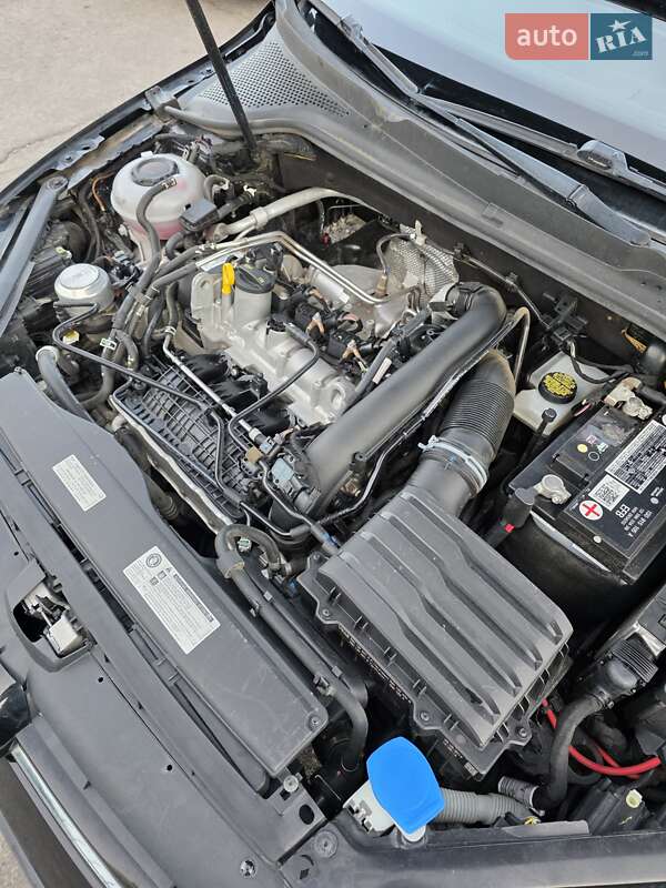 Універсал Volkswagen Golf 2019 в Запоріжжі