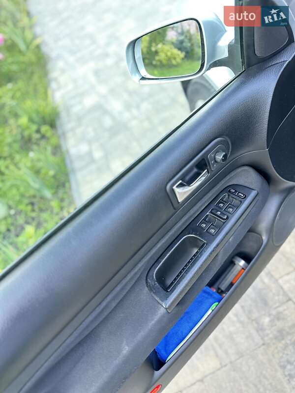 Універсал Volkswagen Golf 2005 в Львові