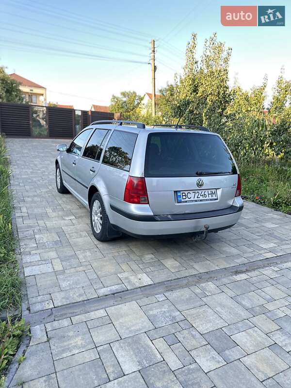 Універсал Volkswagen Golf 2005 в Львові
