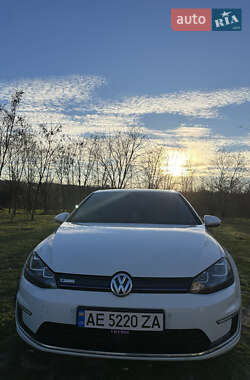 Хэтчбек Volkswagen Golf 2014 в Днепре