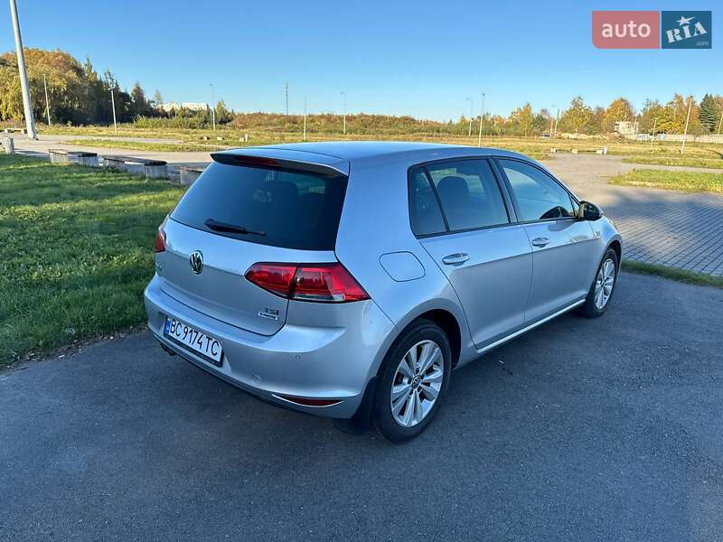 Хетчбек Volkswagen Golf 2015 в Львові