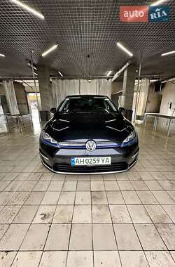 Хэтчбек Volkswagen Golf 2016 в Славянске