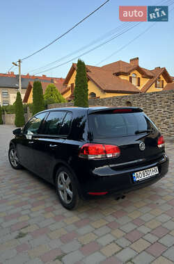 Хэтчбек Volkswagen Golf 2008 в Ужгороде