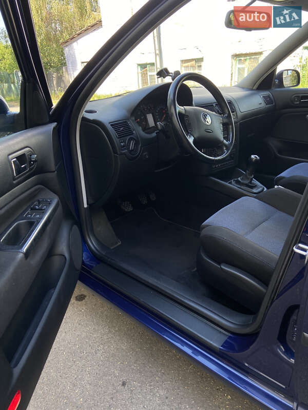 Универсал Volkswagen Golf 2001 в Радивилове