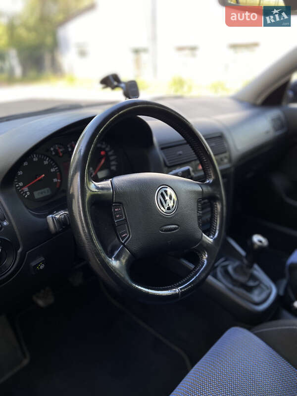 Универсал Volkswagen Golf 2001 в Радивилове