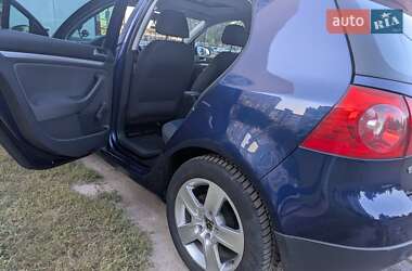Хэтчбек Volkswagen Golf 2007 в 