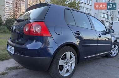Хэтчбек Volkswagen Golf 2007 в Киеве