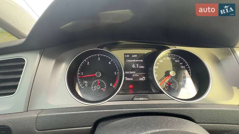 Універсал Volkswagen Golf 2015 в Хусті