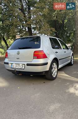 Хетчбек Volkswagen Golf 2000 в Луцьку