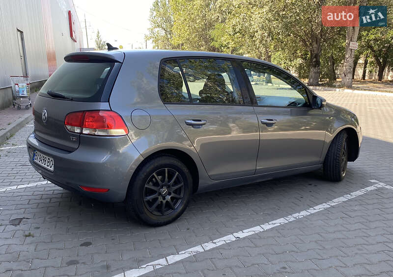 Хетчбек Volkswagen Golf 2010 в Одесі