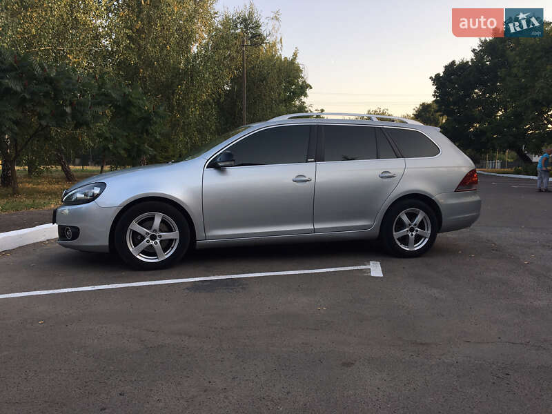 Универсал Volkswagen Golf 2011 в Буковеле