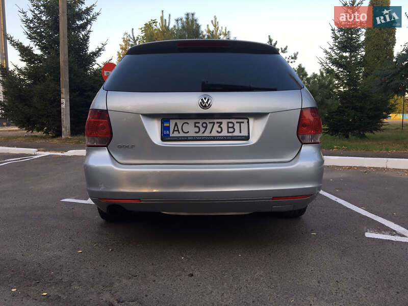 Универсал Volkswagen Golf 2011 в Буковеле