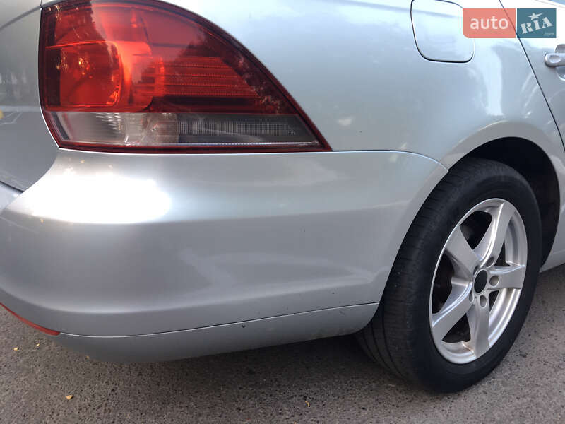 Универсал Volkswagen Golf 2011 в Буковеле