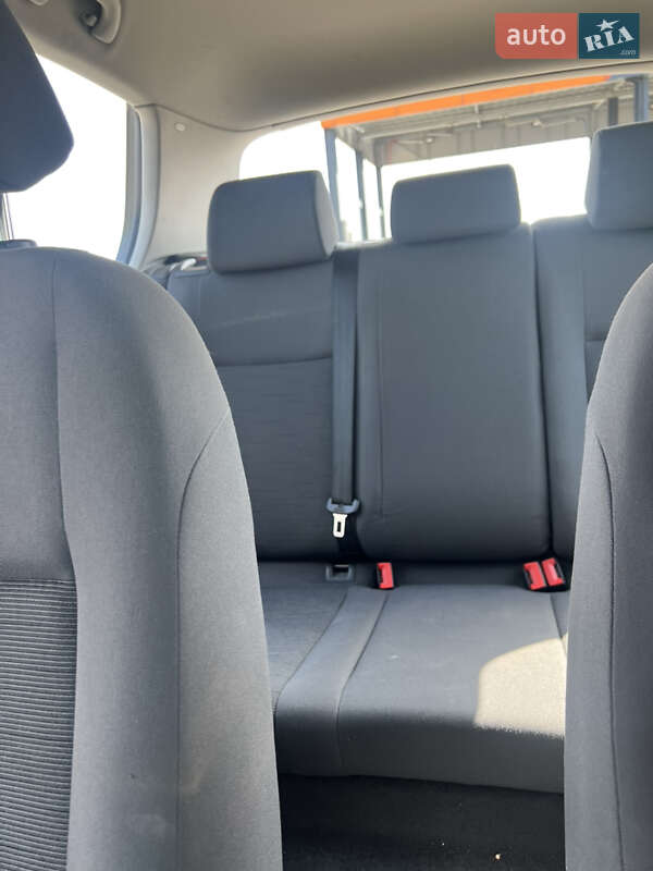 Хетчбек Volkswagen Golf 2005 в Нетішині