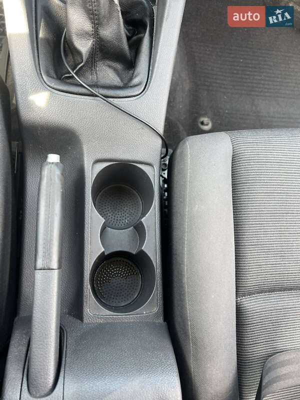 Хетчбек Volkswagen Golf 2005 в Нетішині