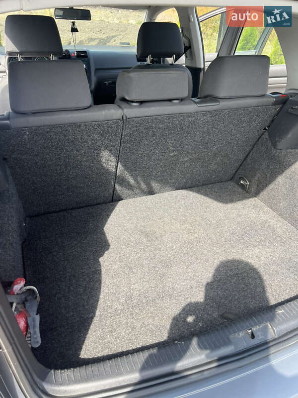 Хетчбек Volkswagen Golf 2005 в Нетішині