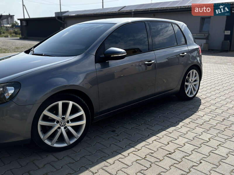 Хетчбек Volkswagen Golf 2008 в Стрию