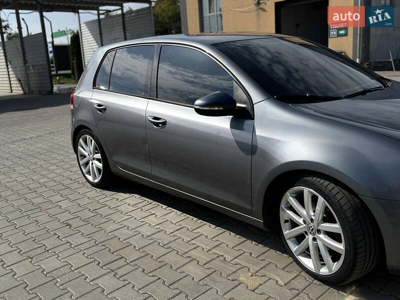 Хетчбек Volkswagen Golf 2008 в Стрию