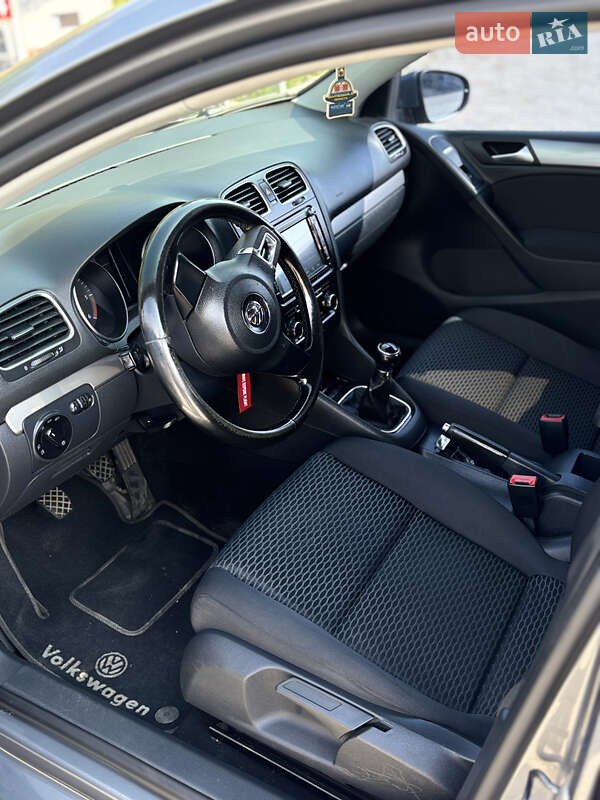 Хетчбек Volkswagen Golf 2008 в Стрию