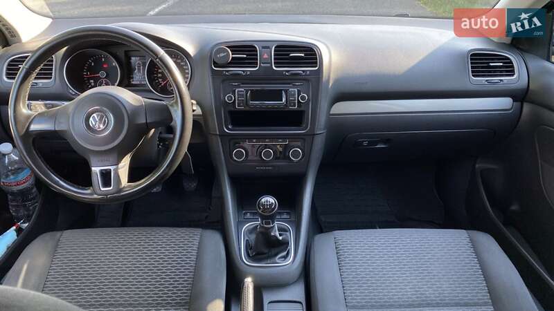 Універсал Volkswagen Golf 2013 в Прилуках