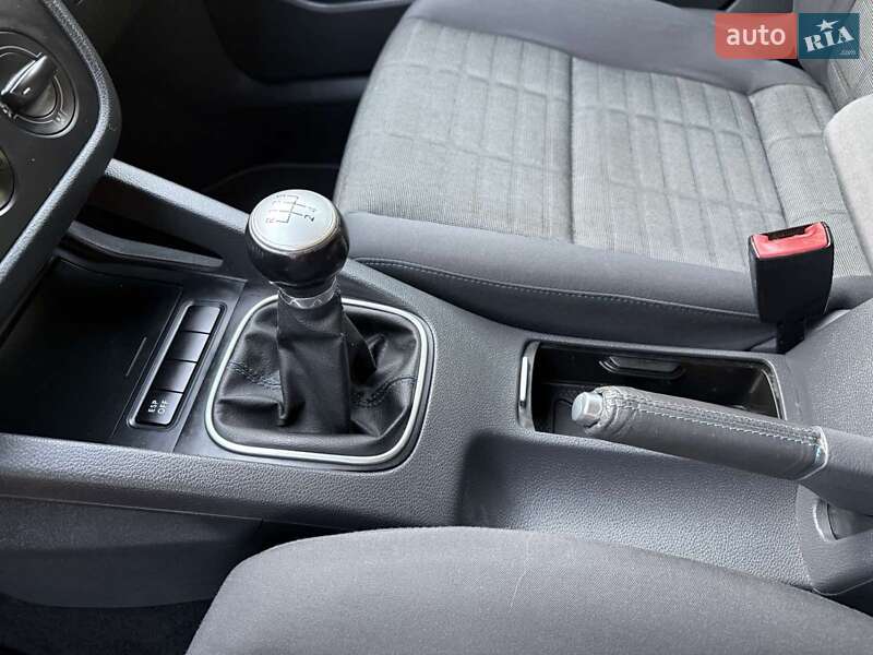 Хетчбек Volkswagen Golf 2007 в Києві