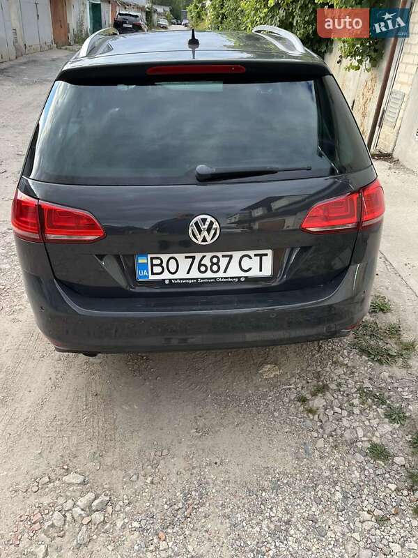 Універсал Volkswagen Golf 2016 в Тернополі