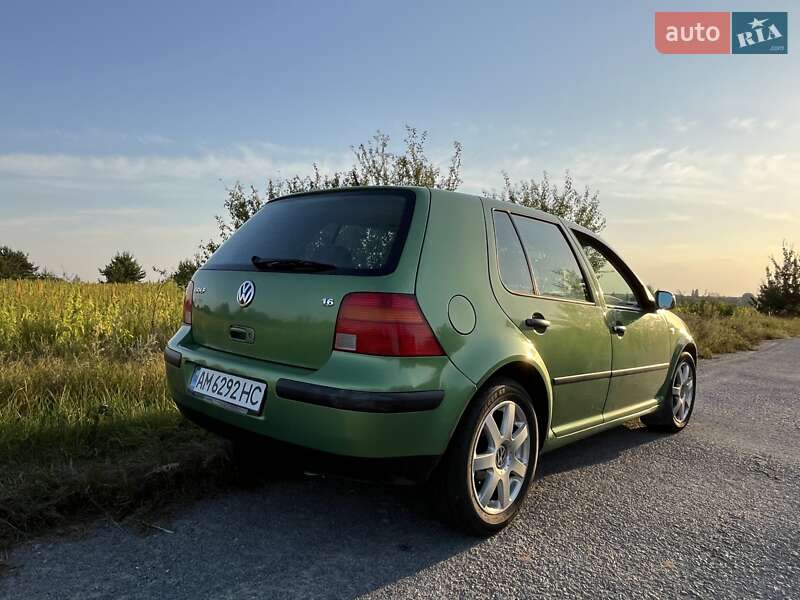 Універсал Volkswagen Golf 1998 в Звягелі