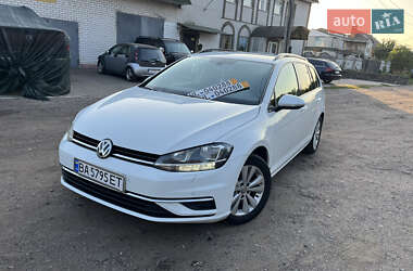 Універсал Volkswagen Golf 2017 в Черкасах
