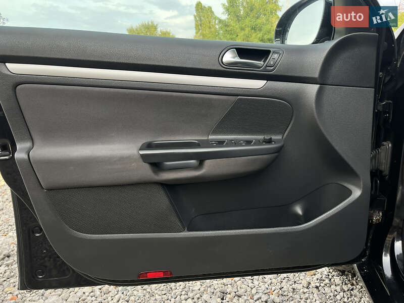 Универсал Volkswagen Golf 2009 в Харькове