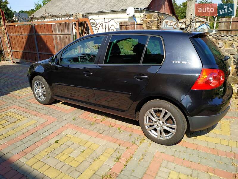 Хэтчбек Volkswagen Golf 2007 в Луцке