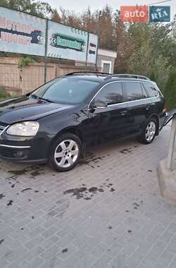 Универсал Volkswagen Golf 2008 в Томашполе