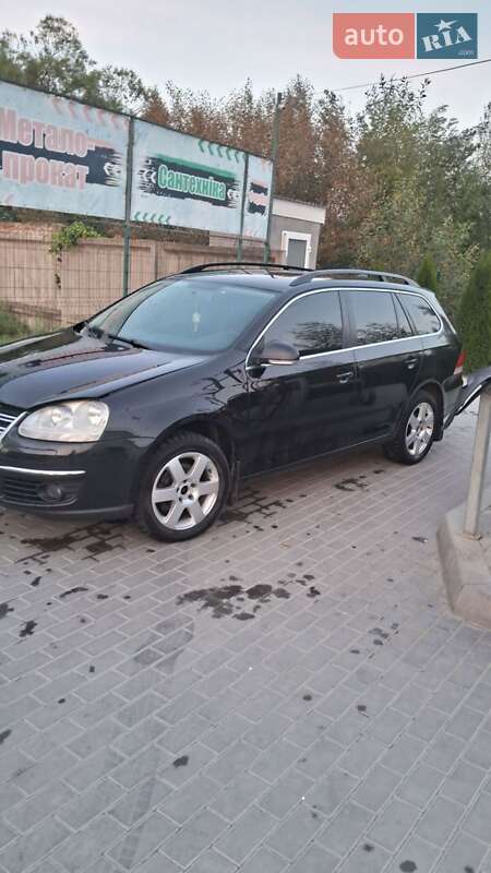 Универсал Volkswagen Golf 2008 в Томашполе