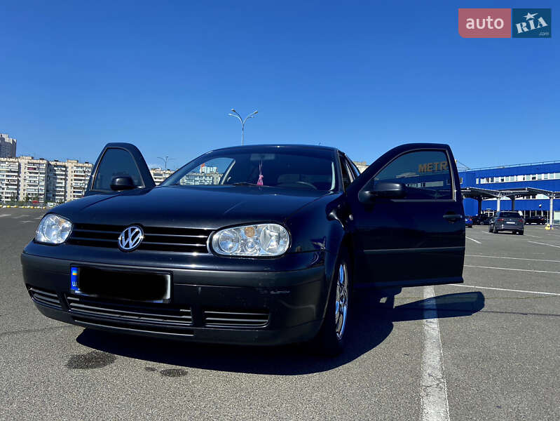 Хэтчбек Volkswagen Golf 1999 в Киеве