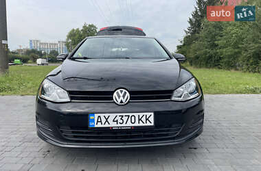 Хэтчбек Volkswagen Golf 2015 в Львове
